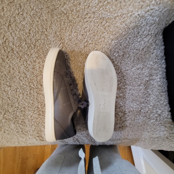 Splendid Sneakers Lowell Retails $120 Gray Leather - Picture 6 of 6
